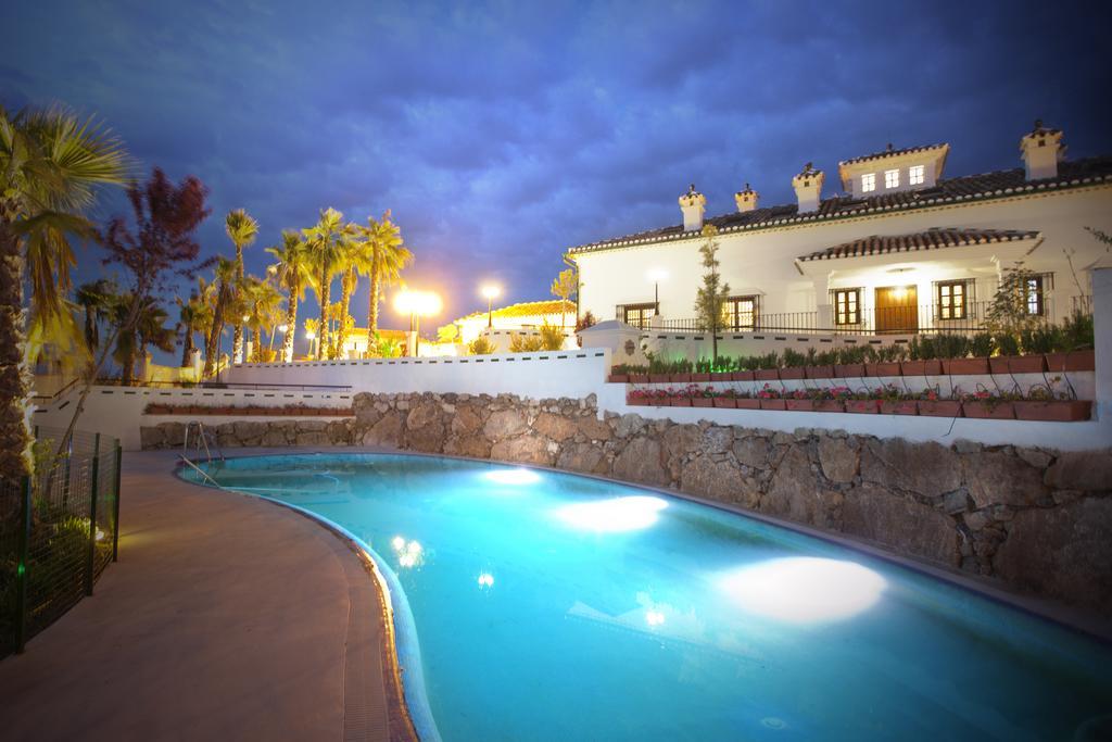 Country house Cortijo de la fuente La Bobadilla Habitación foto